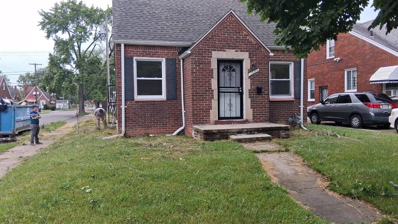 19303 Fairport Street, Detroit, MI 48205-2272