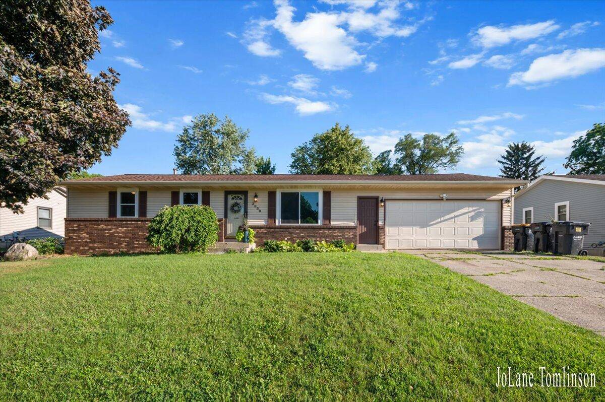 2958 Bluewater Lane, Grandville, MI 49418