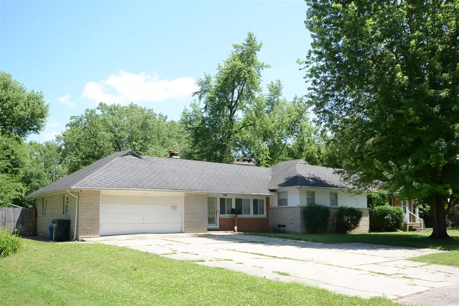 2357 River Street, Kalamazoo, MI 49048-9581