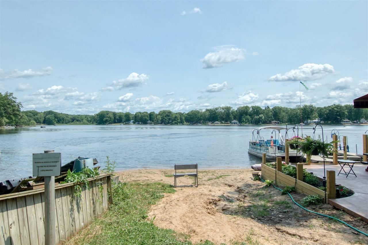White Cloud, MI 49349-9488,890 W Locust Street