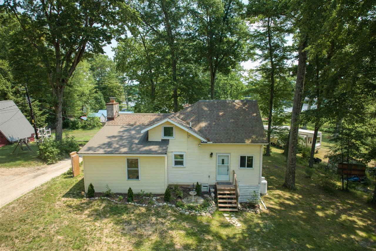White Cloud, MI 49349-9488,890 W Locust Street