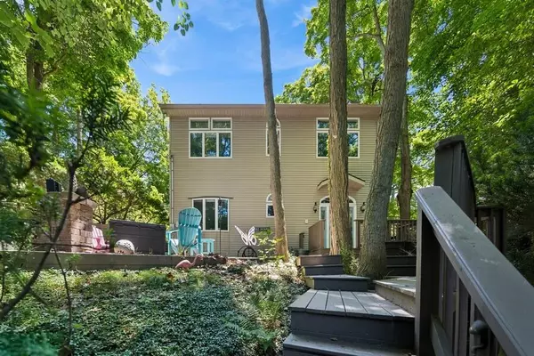 613 Indian Trail, Sawyer, MI 49125