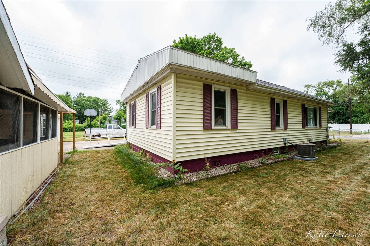 Grand Rapids, MI 49548,121 Murray Street