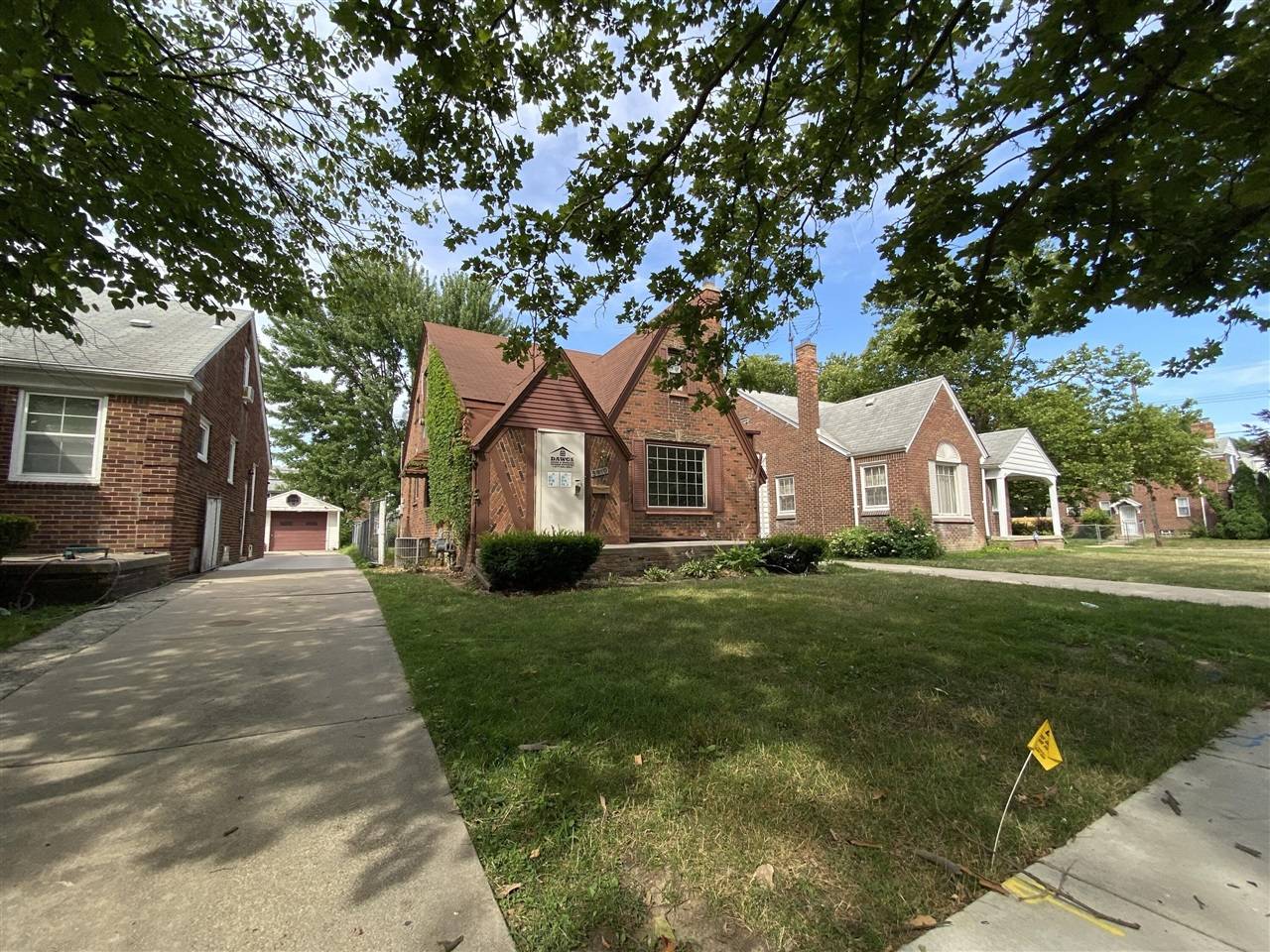 Grosse Pointe, MI 48236-2108,5910 Hillcrest Street
