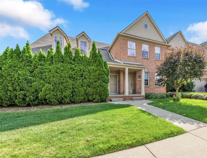 5196 Mesa Drive, Shelby Twp, MI 48316