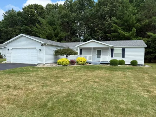 7878 Schooner Lane, Canadian Lakes, MI 49346