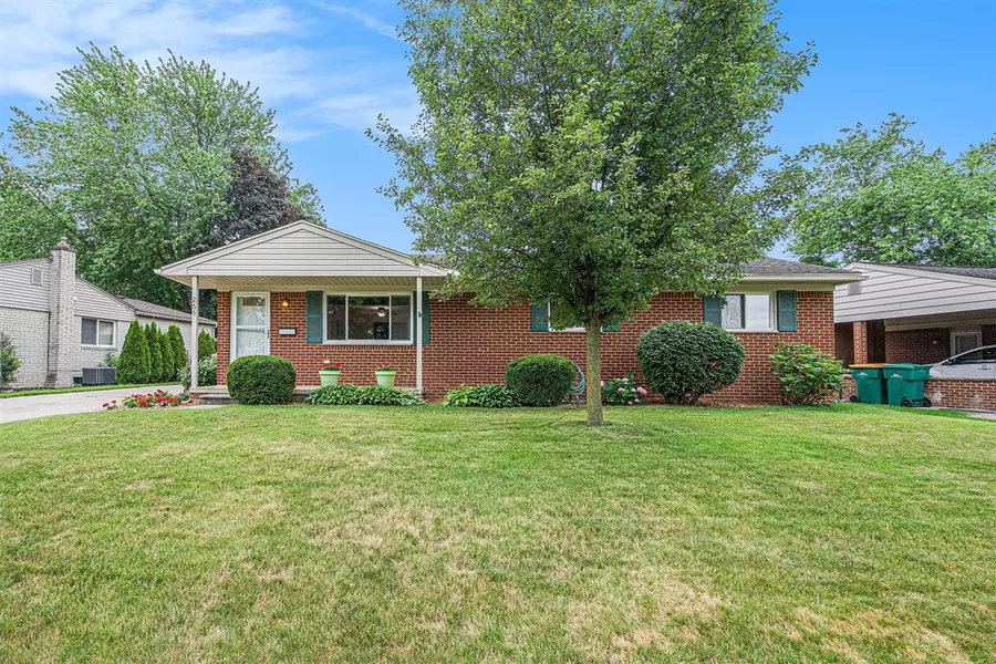 256 Nichols Drive, Saline, MI 48176-1019