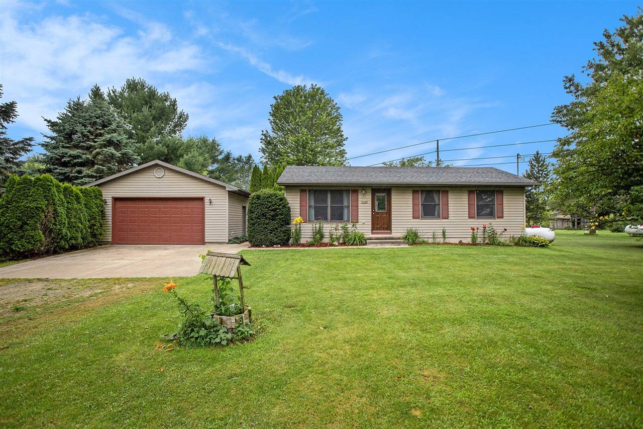 3128 Maurer Road, Charlotte, MI 48813-8746