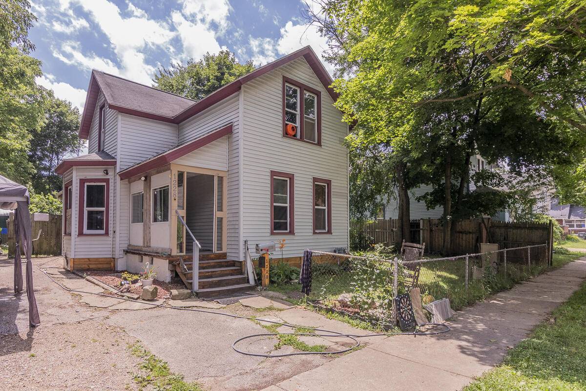 1228 Wells Place, Kalamazoo, MI 49001-3166