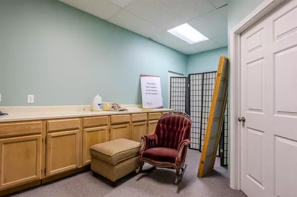 Kalamazoo, MI 49008-2903,3234 S Westnedge Avenue