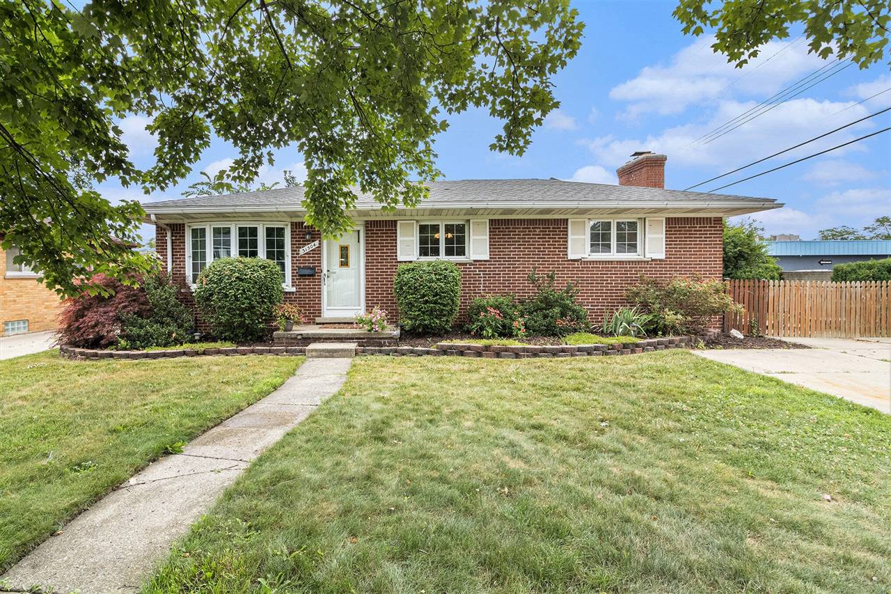31504 Windsor Street, Garden City, MI 48135-1762