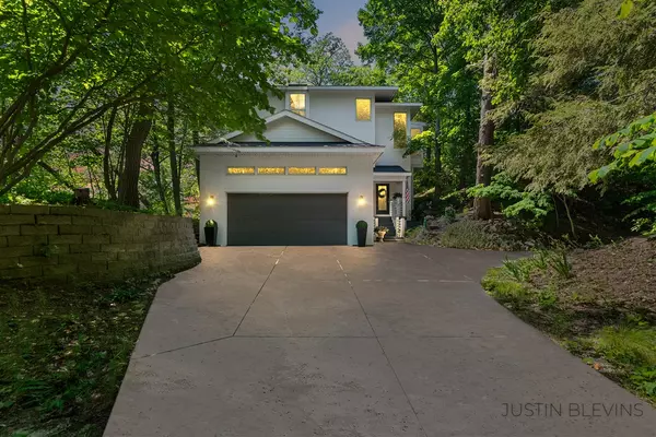 Grand Haven, MI 49417-9395,17531 Mountain Plat Drive