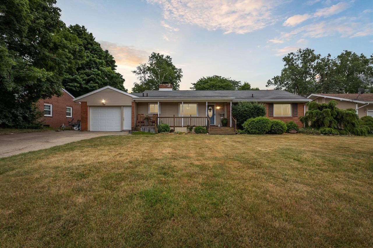 4512 Curwood Avenue, Kentwood, MI 49508