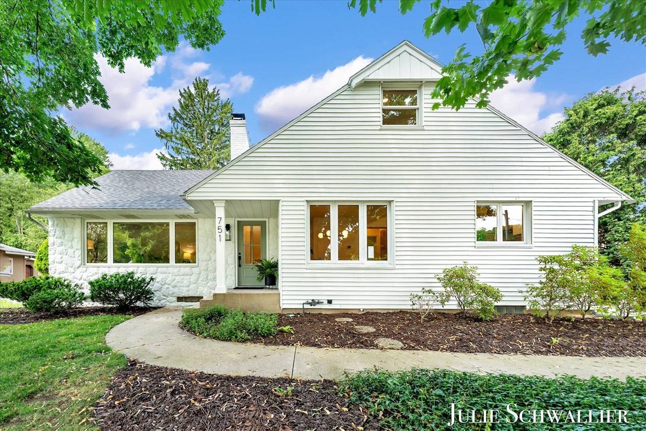 751 Old Gate Road, Grand Rapids, MI 49504