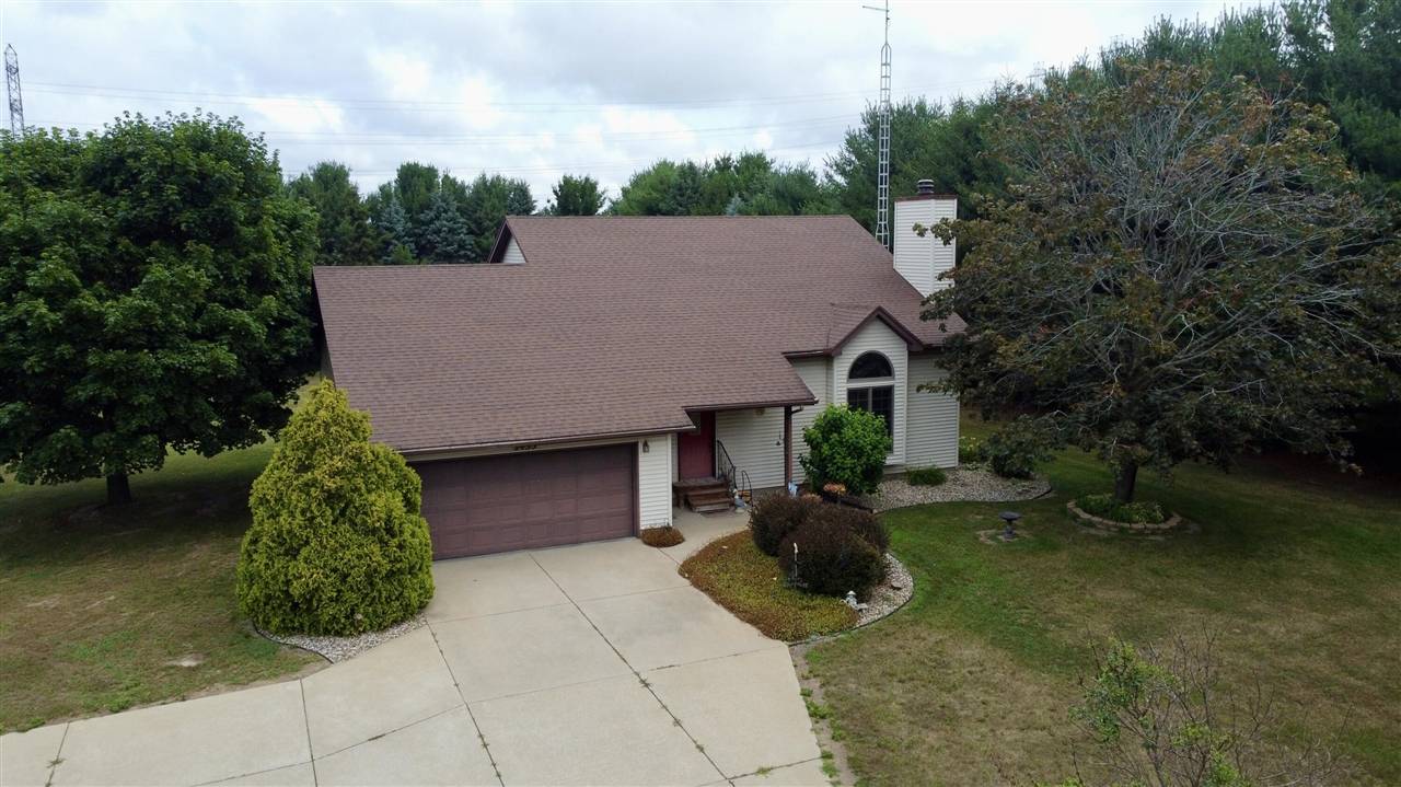 1453 Hinchman Road, Baroda, MI 49101-8726
