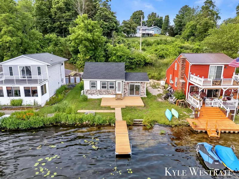 12230 Mac Drive, Belding, MI 48809