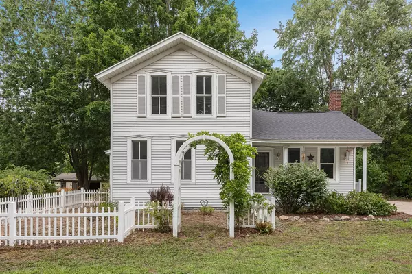 517 W Lakewood Boulevard, Holland, MI 49424-6437