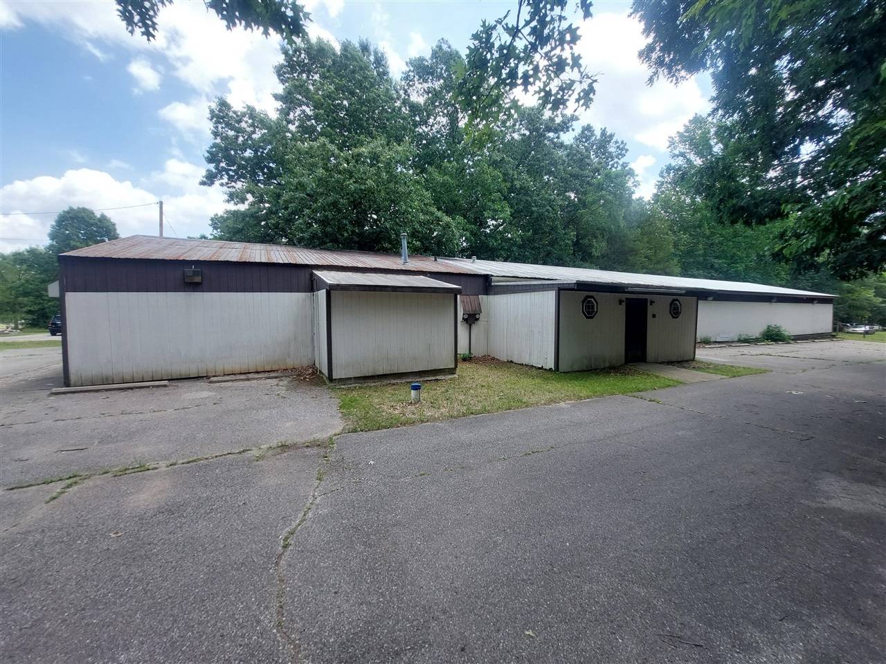 Niles, MI 49120,1724 E Bertrand Road