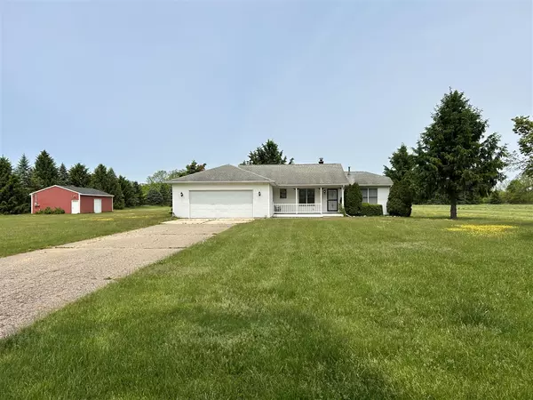 9944 W De Avenue, Kalamazoo, MI 49009-8812