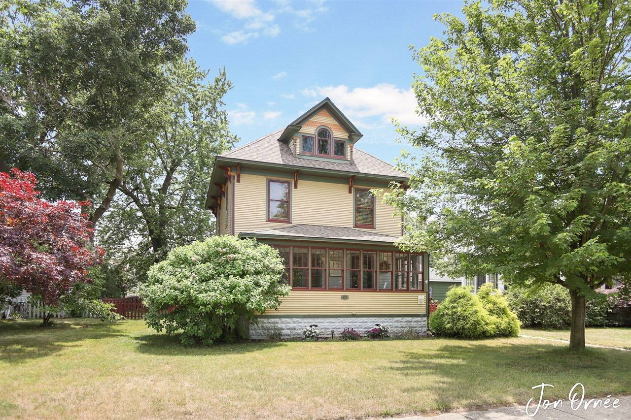 413 W Webster Avenue, Muskegon, MI 49440-1047