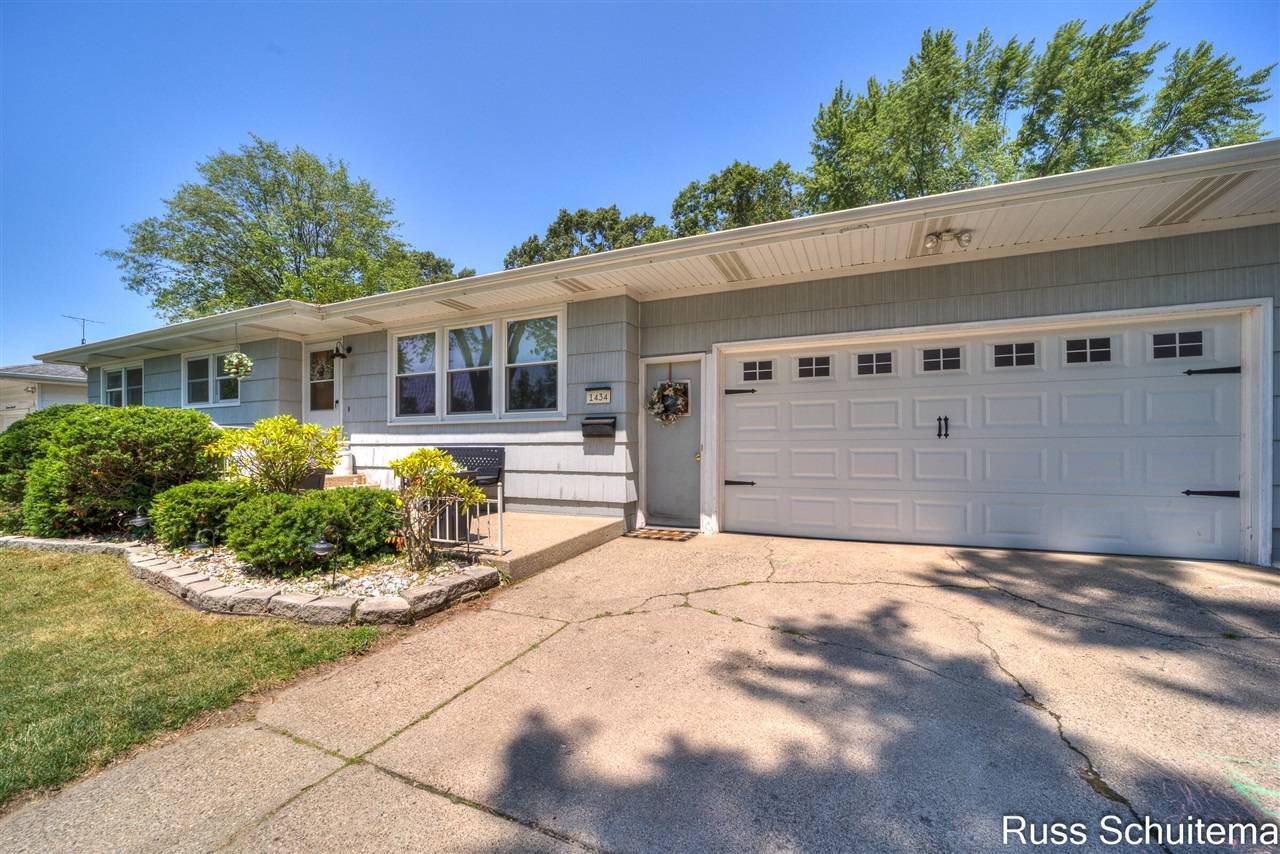Muskegon, MI 49441,1434 Cornell Road