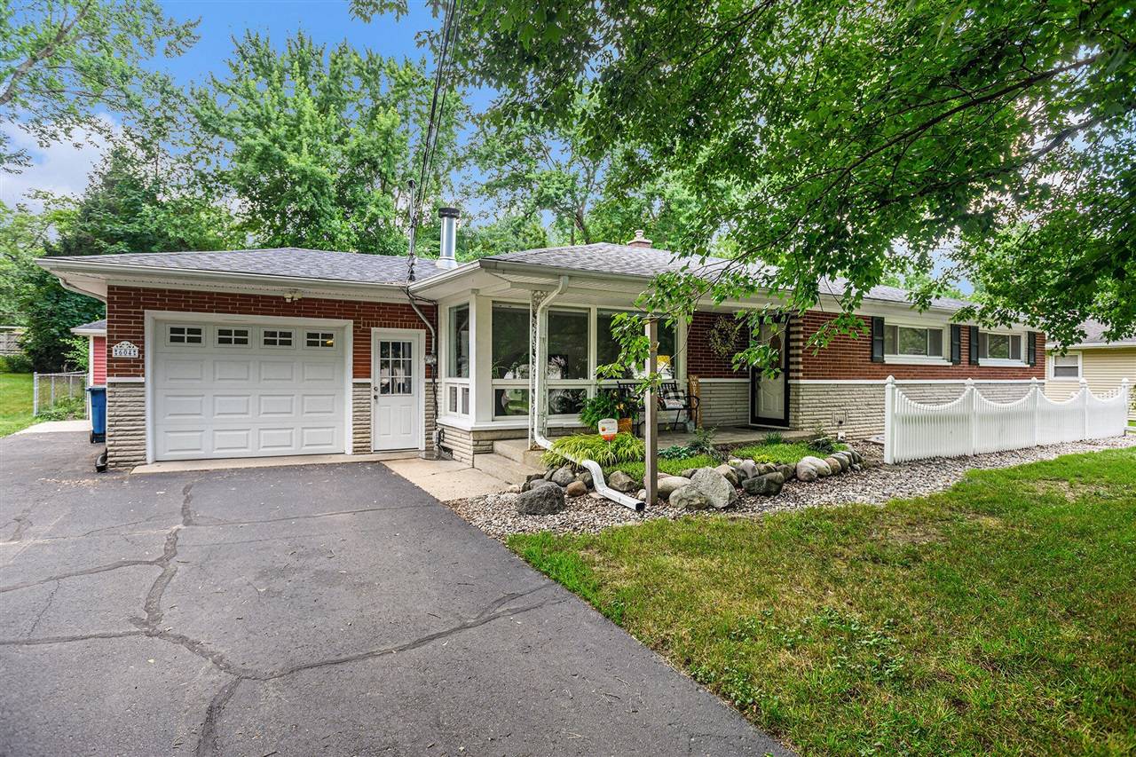 604 Gingham Avenue, Portage, MI 49002