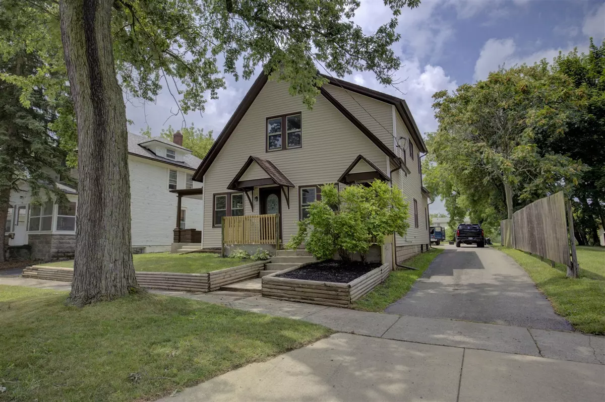 Jackson, MI 49201-1732,512 N East Avenue