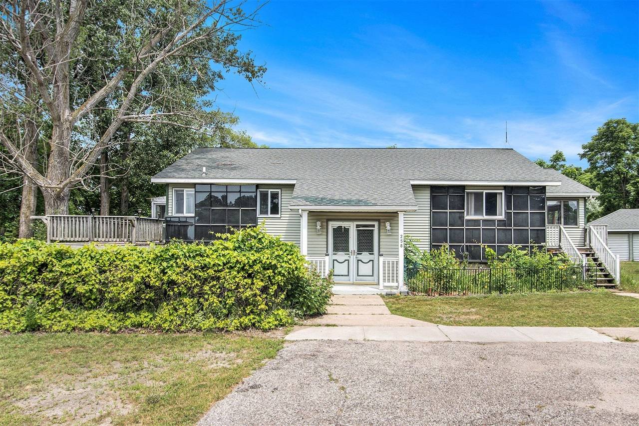 258 Division Street, Update, MI 49626