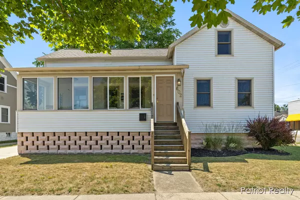 602 Jackson Street, Grand Haven, MI 49417