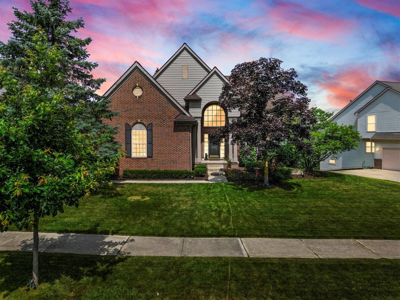 1690 Meadowside Drive, Ann Arbor, MI 48104-4264