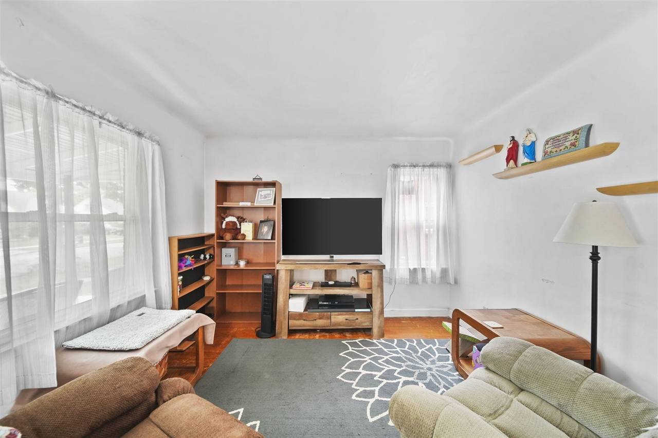 Lincoln Park, MI 48146-2822,764 Lincoln Avenue