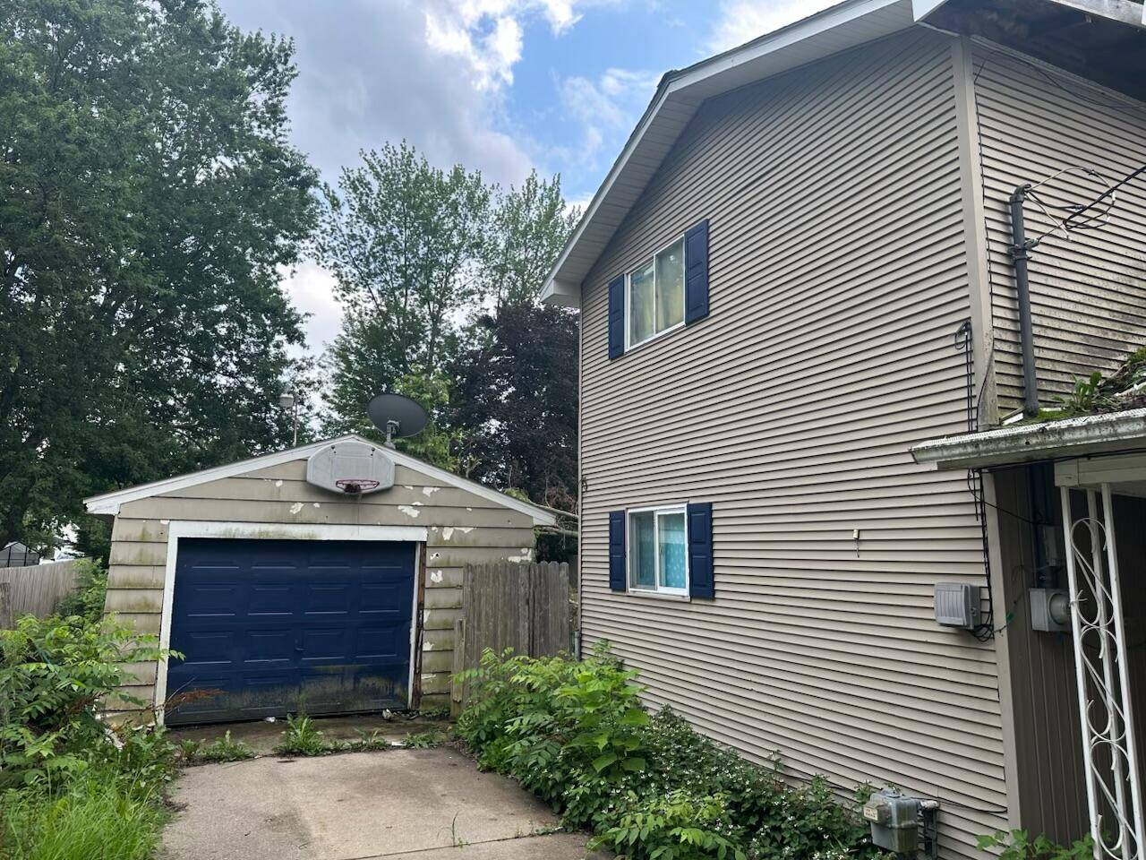 Update, MI 48655-1246,129 W Walnut Street