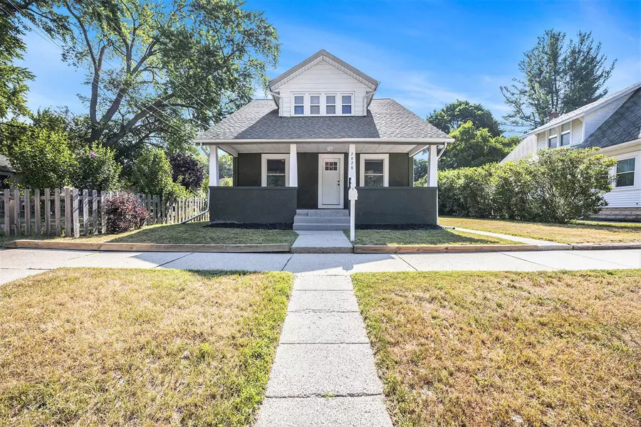2028 Rowe Avenue, Grand Rapids, MI 49505