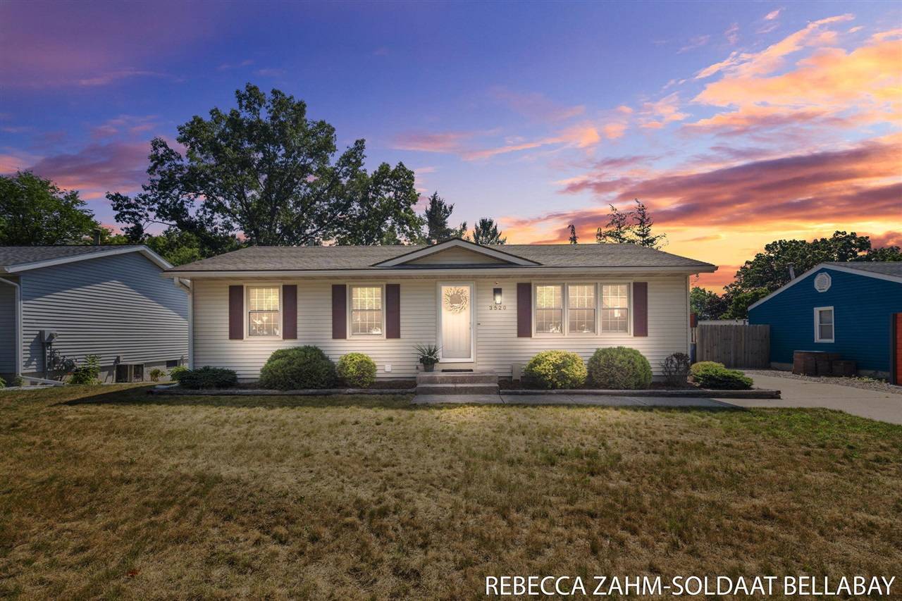 3520 Auburn Avenue, Grand Rapids, MI 49525-2680