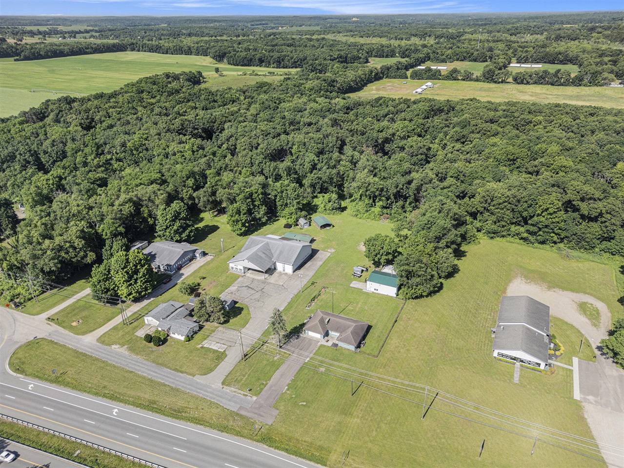 Three Rivers, MI 49093,53302 US-131