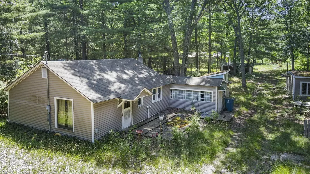 2267 Caberfae Highway, Manistee, MI 49660-9430