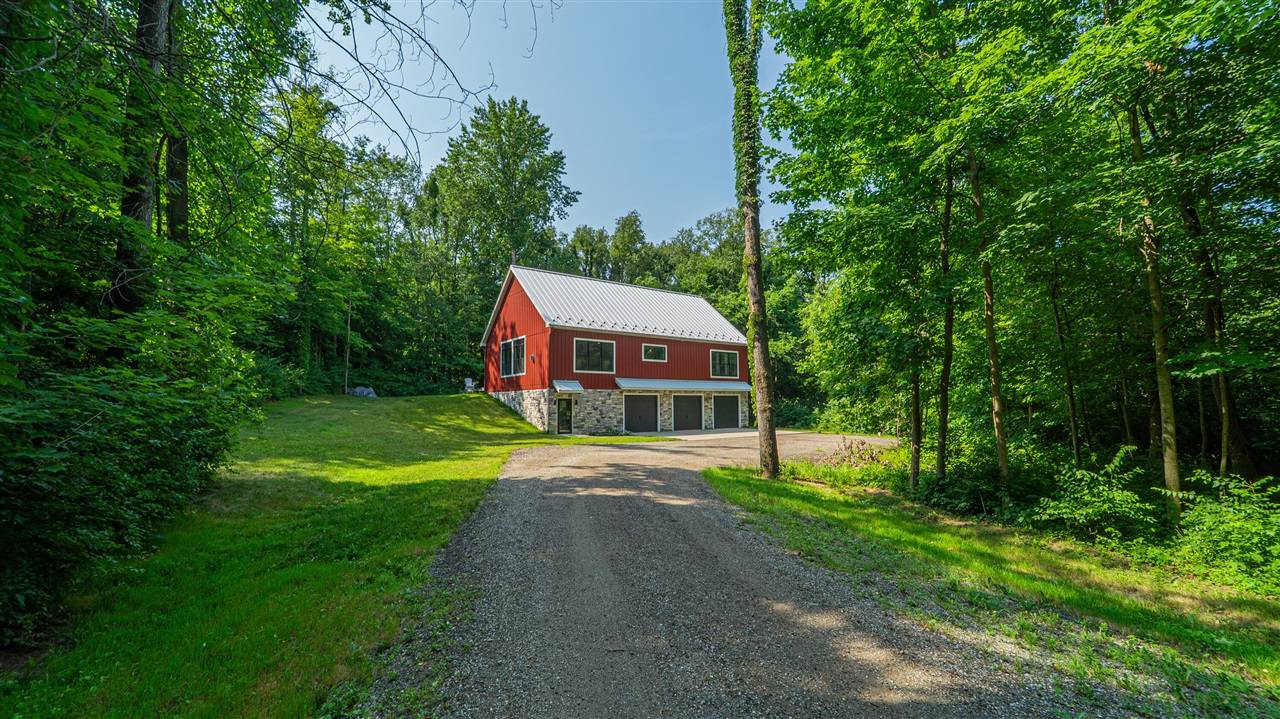 2816 Niles Buchanan Road, Buchanan, MI 49107-8436