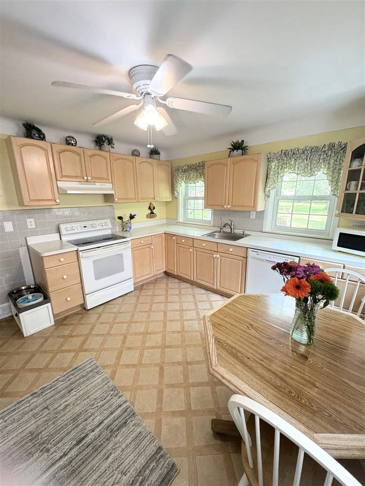 Eastpointe, MI 48021-2734,19061 Collinson Avenue