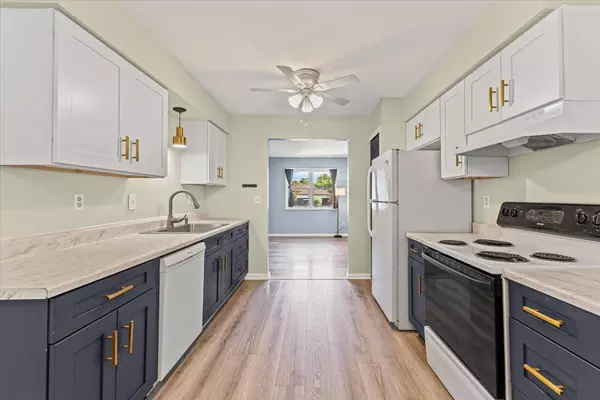 Saint Clair Shores, MI 48082,22830 Lincoln Court