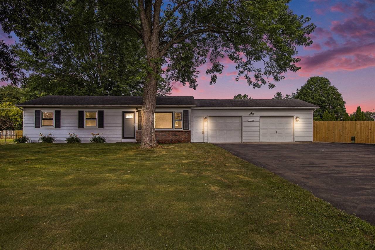 47440 Klett Road, Paw Paw, MI 49079