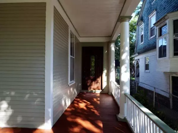 Grand Rapids, MI 49503,726 College Avenue