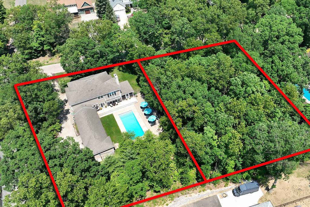 52300 E Arnold Drive, New Buffalo, MI 49117-7940