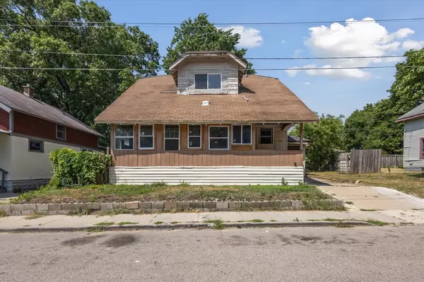 631 Watkins Street, Grand Rapids, MI 49507-1244