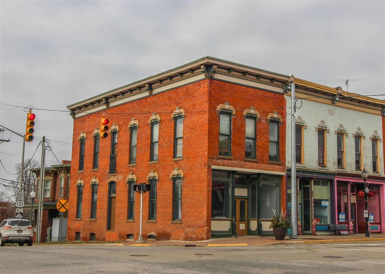 2 N Main Street, Three Rivers, MI 49093