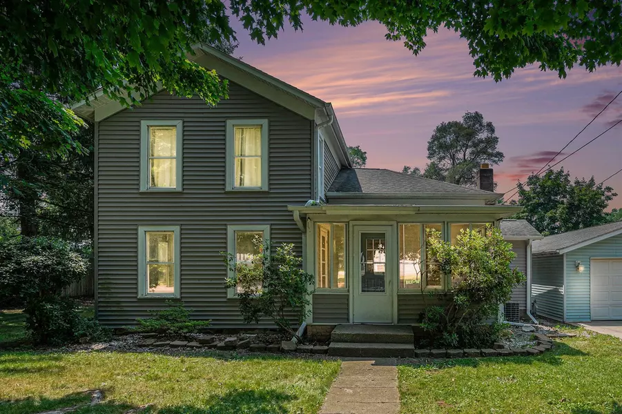 327 N Clark Street, Centreville, MI 49032