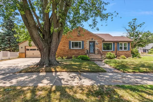 Holland, MI 49423,678 Pine Avenue