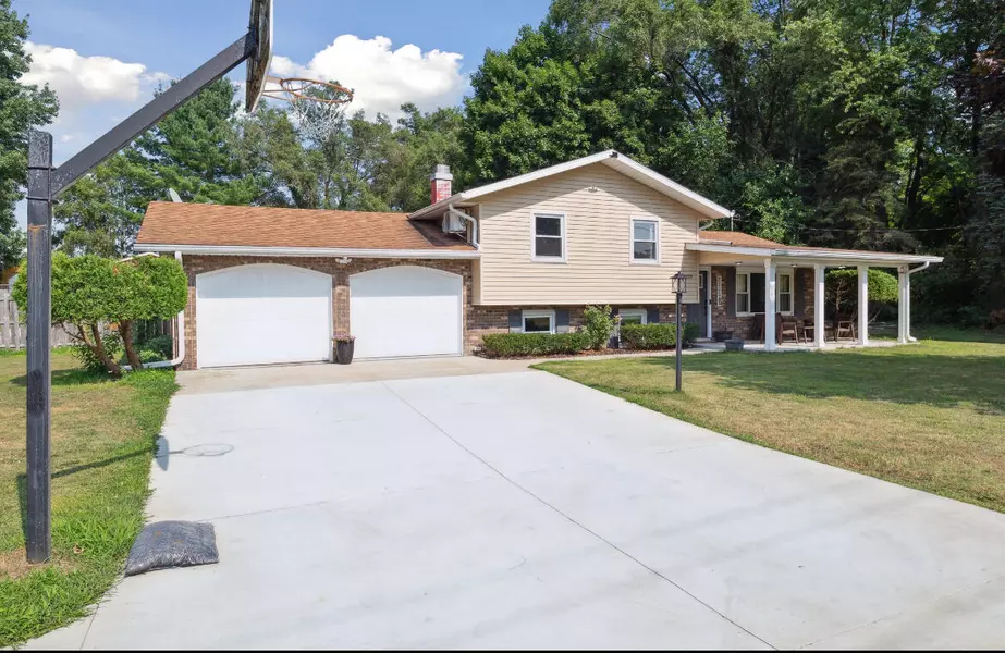 10999 M 140, Niles, MI 49120