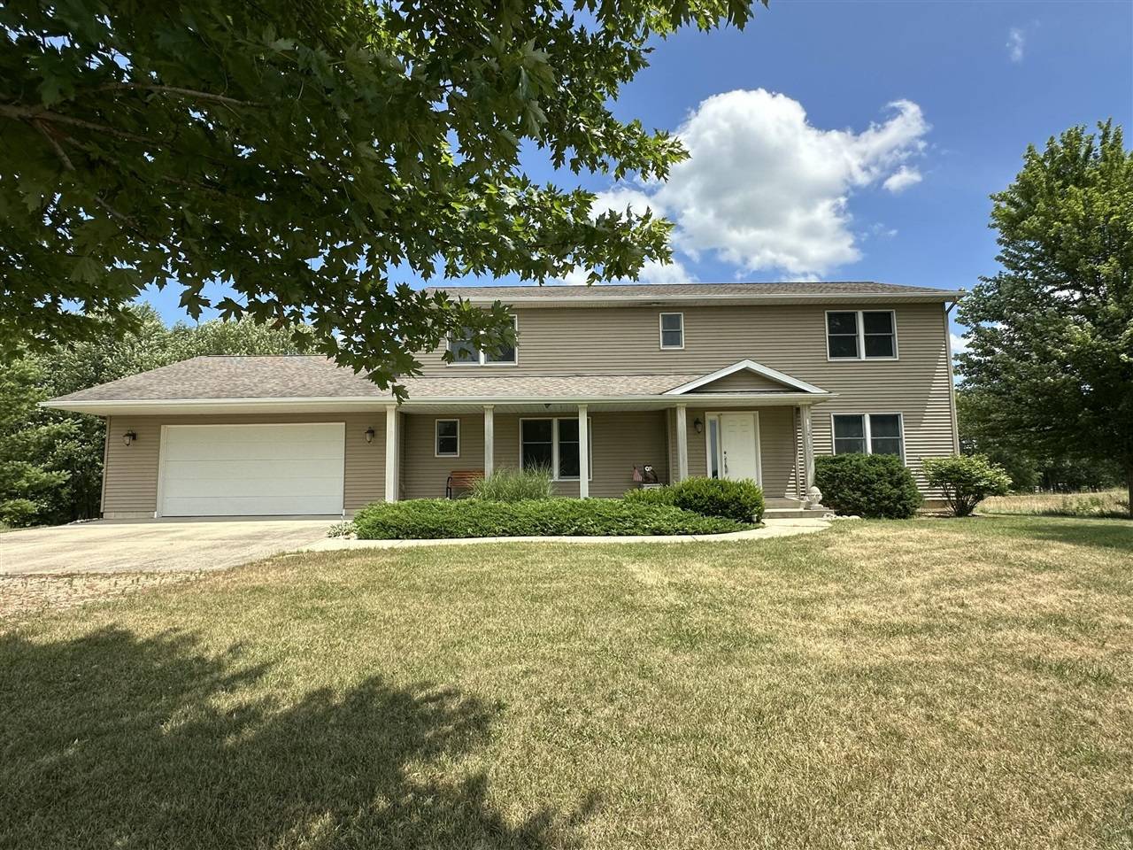 67025 46th Avenue, Hartford, MI 49057-9783