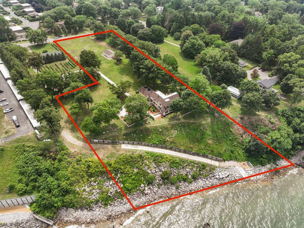 Saint Joseph, MI 49085,3706 Lakeshore Dr Drive