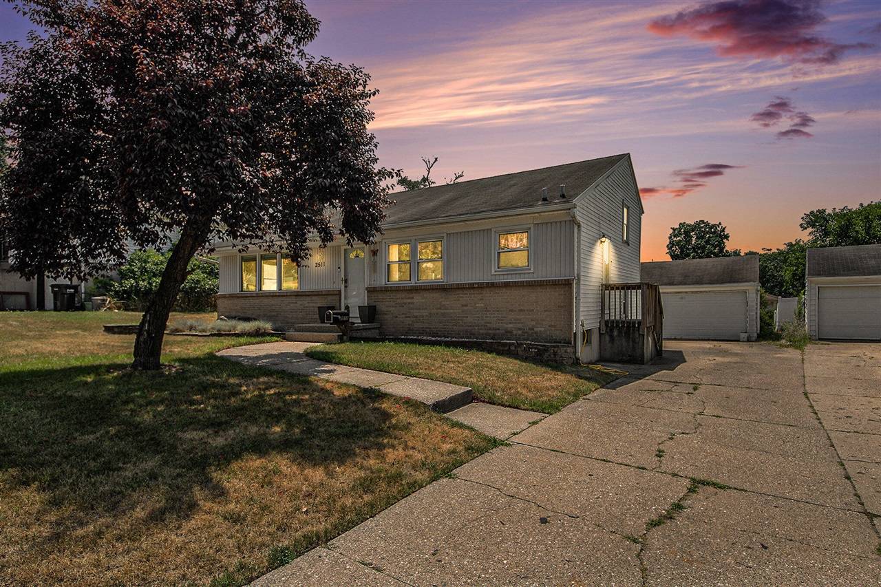 2511 Newstead Avenue, Wyoming, MI 49509-2031